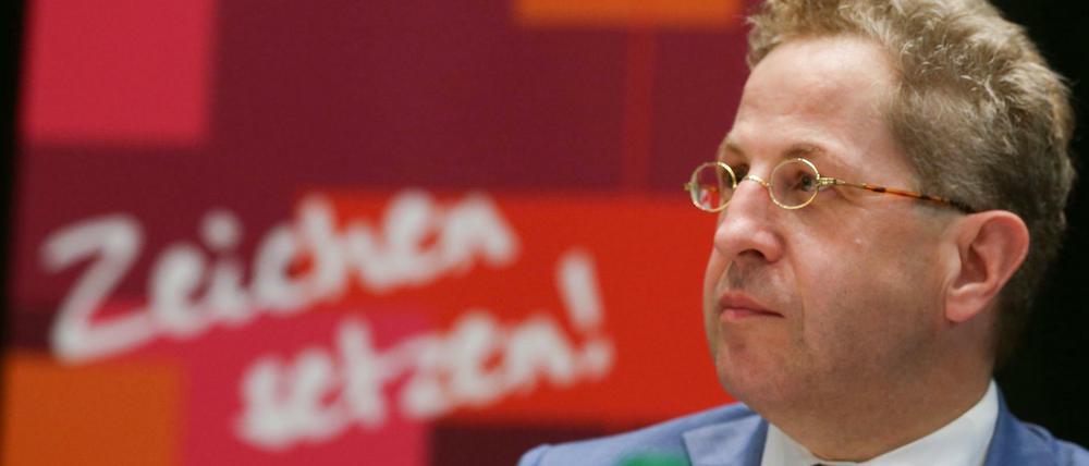 Ex-Verfassungsschutzpräsident Hans-Georg Maaßen beklagt, dass CDU-Chefin Kramp-Karrenbauer noch nie mit ihm persönlich gesprochen habe.