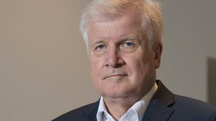 Horst Seehofer (CSU), Bundesinnenminister. Hinter seinen markigen Worten steckt nur Verwaltungsvollzug.