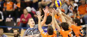 Mit voller Energie in den nächsten Block. Die Berliner Moritz Reichert, Jeffrey Jendryk und Kyle Russell geben sich noch nicht geschlagen.