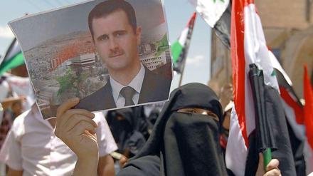Seit Jahren bemüht sich Baschar al-Assad, Syriens Machthaber um den Kauf des russisches S-300-Raketensystems. Nun will Russland ihm den Gefallen tun - trotz Proteste westlicher Staaten.