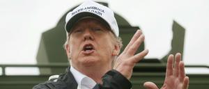 US-Präsident Donald Trumo bei einem Besuch an der mexikanischen Grenze. 