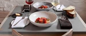 Tomaten- und Steinfruchtsalat im Mrs Robinson's.
