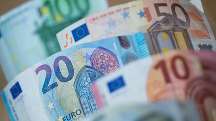 Der Berliner Senat will mit dem Grundeinkommen eine Alternative zu Hartz IV schaffen.