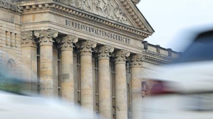 Eine Bank darf der verfassungsfeindlichen NPD kein Girokonto verwehren. Das entschied das Bundesverwaltungsgericht in Leipzig.