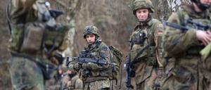 Hier üben Soldaten der Luftlandebrigade 26 die Evakuierung von Krisengebieten. Demnächst könnte die Bundeswehr selbst Ziel von Anschlägen des IS werden.