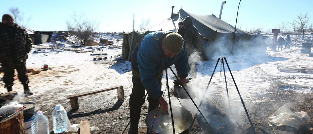 Ein Lager ukrainischer Soldaten in der Nähe von Debalzewe