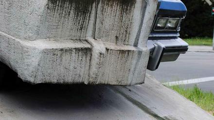 Beton und Blech. Vostells Skulptur aus dem Jahr 1987.