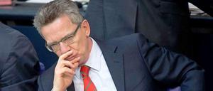 Unter zunehmender Kritik: Verteidigungsminister Thomas de Maizière