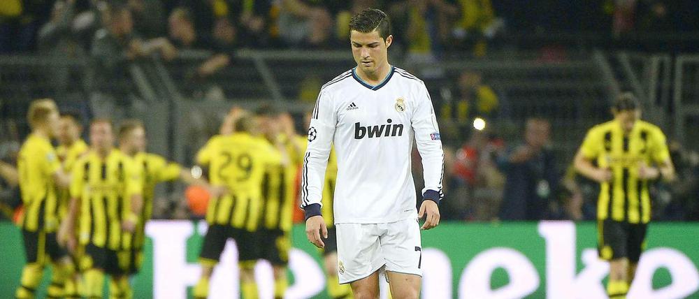 Den kürzeren. Christiano Ronaldo konnte mit Robert Lewandowski nicht mithalten.
