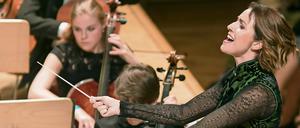 Energiebündel: Alondra de la Parra am Pult.