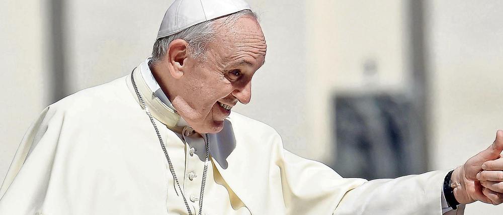 Papst Franziskus hat seine Schrift über Ehe und Familie vorgestellt.
