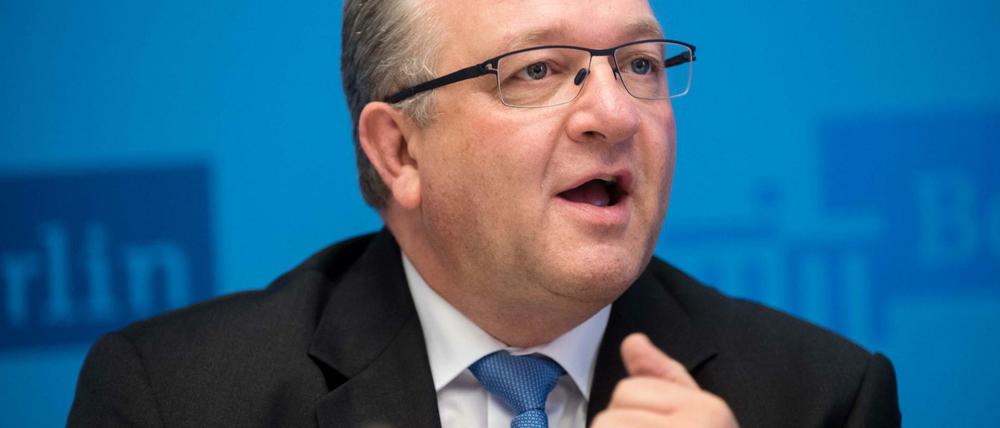 Frank Henkel.