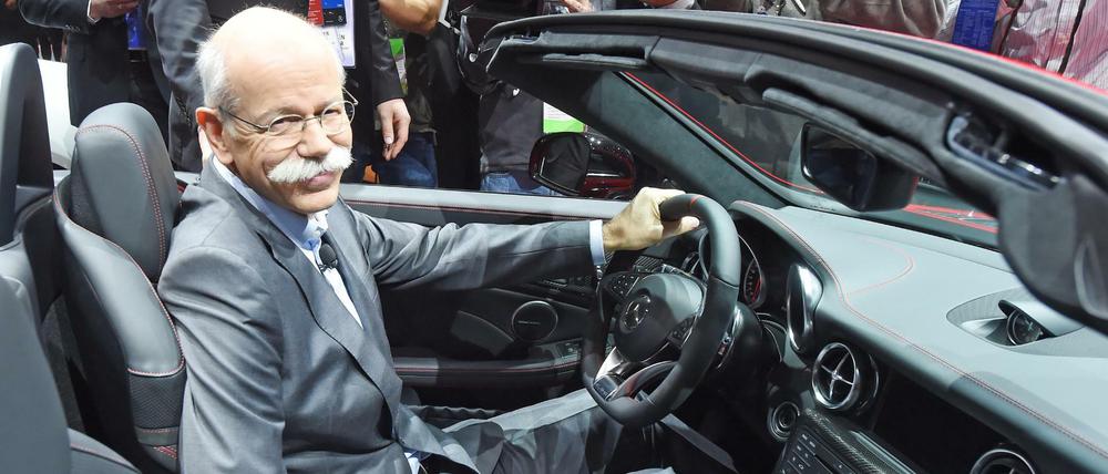 Daimler ist in den USA wegen angeblicher Manipulation von abgaswerten verklagte worden. Der Konzern um Vorstandschef Dieter Zetsche streitet die Vorwürfe ab.