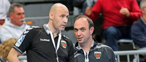 Warum läuft es nicht? Manager Hanning (r.) und Trainer Richardsson.