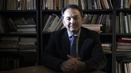 Gilles Kepel ist einer der wichtigsten Islamwissenschaftler Frankreichs. Am 16. Dezember erscheint sein Buch „Terreur dans l’Hexagone“, das sich mit den Ursachen des Dschihadismus im Nachbarland befasst, in Frankreich im Verlag Gallimard.