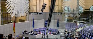 Wer reinkommt, ist drin. Kontakte zu Abgeordneten sind begehrt.