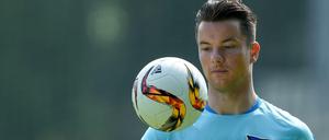 Im Training ist Alexander Baumjohann schon nah am Ball.