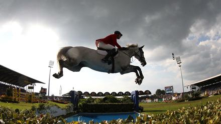 Ludger Beerbaum und das deutsche Team fielen bei der EM zurück.