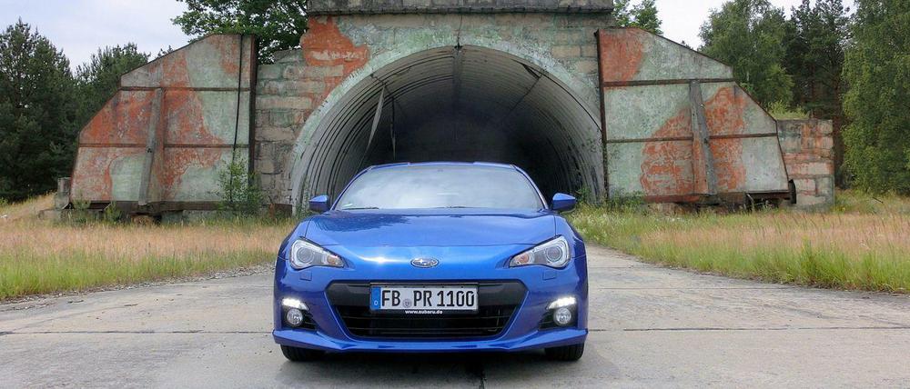 Puristisch: Der Subaru BRZ Sport bietet noch reines Fahren. Ohne Schnickschnack, ohne aufwendiges, elektronisch geregeltes Fahrwerk. Fahren in seiner reinsten Form.