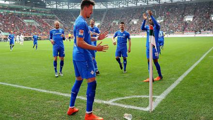 Sandro Wagner erzielte das 1:0 für den SV Darmstadt 98 - und feierte seinen Treffer in fast vergessener Art und Weise.