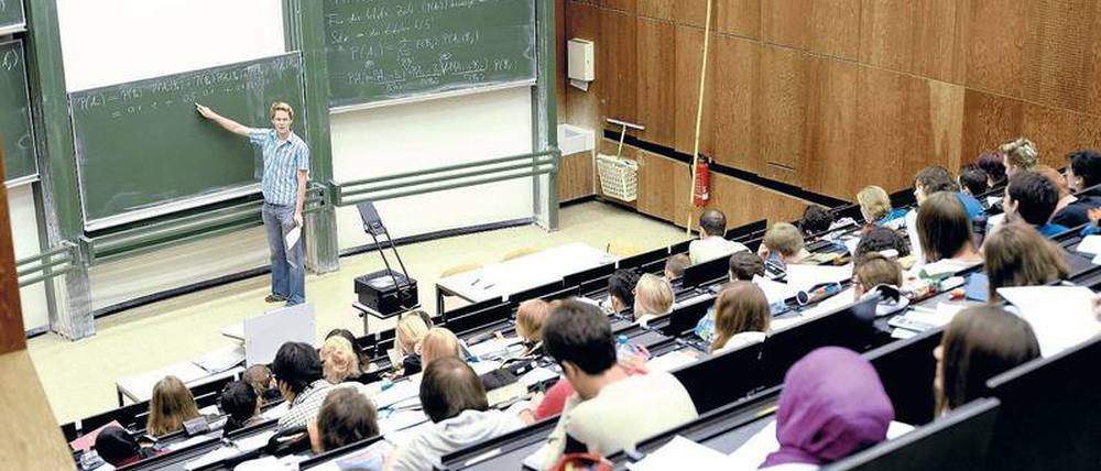 Weiter Weg. Die Juniorprofessur soll ausgebaut werden, die Junge Akademie macht aber auf Mängel aufmerksam.