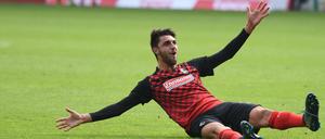 Der Freiburger Vincenzo Grifo bejubelt das 3:0..