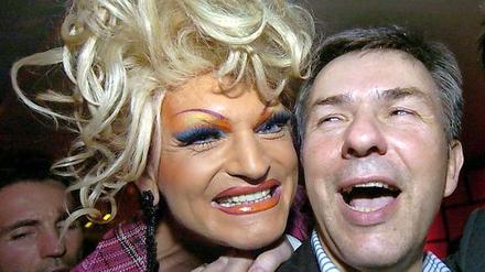 Partyfreunde. Olivia Jones und Klaus Wowereit feierten gelegentlich zusammen.