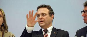 Sieht sich in seiner Ablehnung eines NPD-Verbotsfahrens bestätigt: Bundesinnenminister Hans-Peter Friedrich.