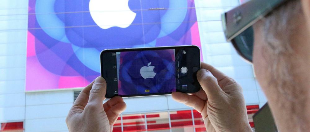 Den Apfel im Fokus. Mit Spannung wird erwartet, welche Neuheiten Apple auf der Entwicklerkonferenz WWDC vorstellt.
