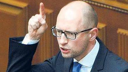 In Gefahr. Arseni Jazenjuk und seine Partei werden immer unbeliebter.