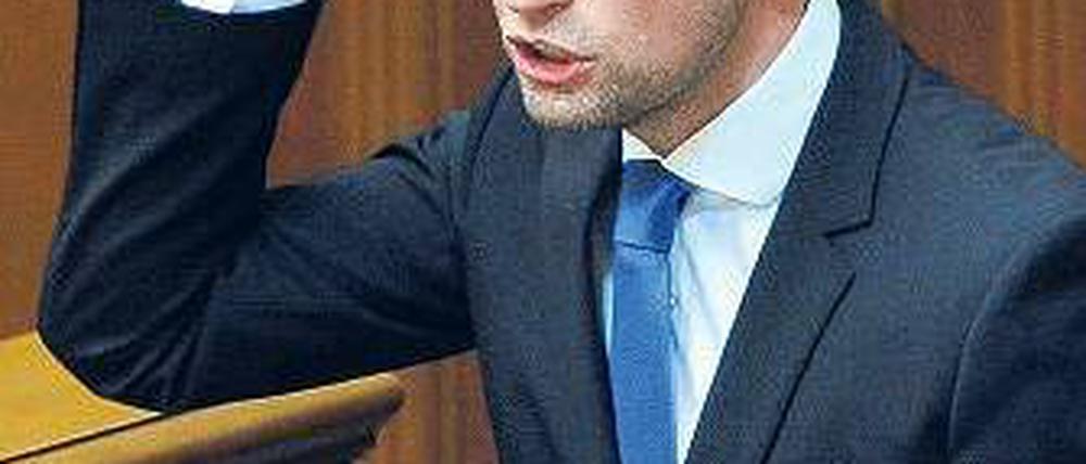 In Gefahr. Arseni Jazenjuk und seine Partei werden immer unbeliebter.