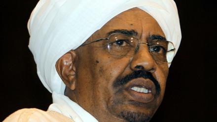 Der Internationalen Strafgerichtshofs in Den Haag wirft dem sudanesischen Präsidenten Omar al Baschir Völkermord vor.