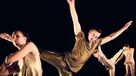 Go with the flow. Szene aus „Son of Gone Fishin’“, das den wunderbar fließenden Tanzsstil Trisha Browns illustriert. 