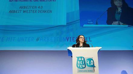 Ministerin Andrea Nahles hat ein Grünbuch als Grundlage des Diskussion vorgelegt.