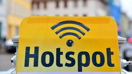 Bislang gibt es nur wenige kostenlose Hotspots in Deutschland. Die Politik will das ändern.