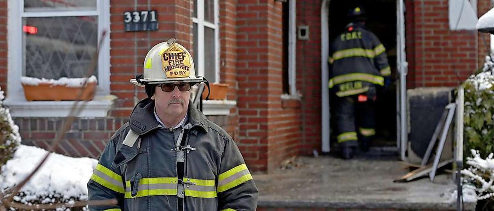 Mehr als 100 Feuerwehrmänner kämpften stundenlang gegen die Flammen.