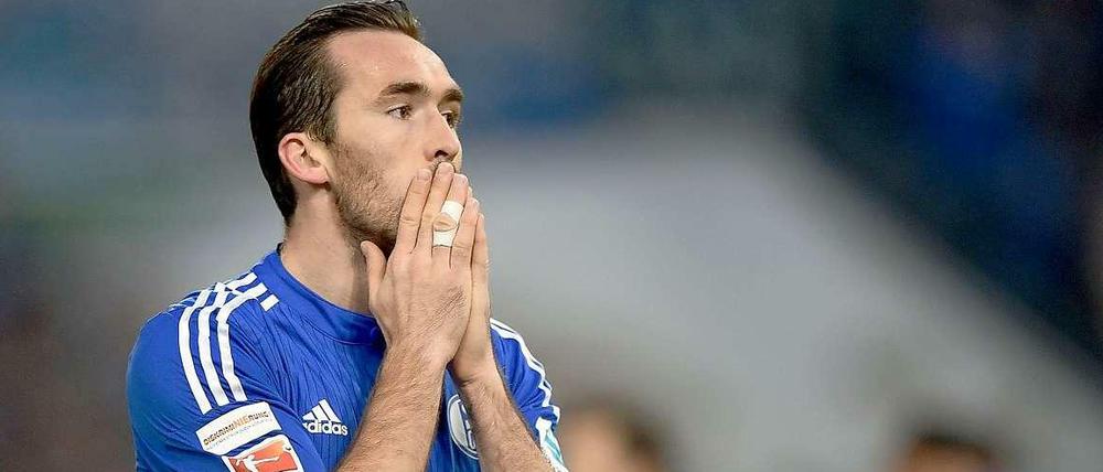 Schalke ohne Champions League? Eine grausame Vorstellung für Außenverteidiger Christian Fuchs und den FC Schalke 04.