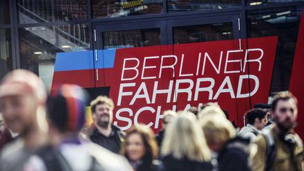 Treffpunkt für Anhänger des Fahrrad-Kults: Die Berliner Fahrradschau hat noch bis Sonntag Abend geöffnet. 