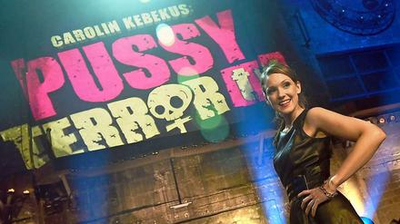 Carolin Kebekus in ihrer neuen Comedy-Sendung "PussyTerror TV" beim WDR.