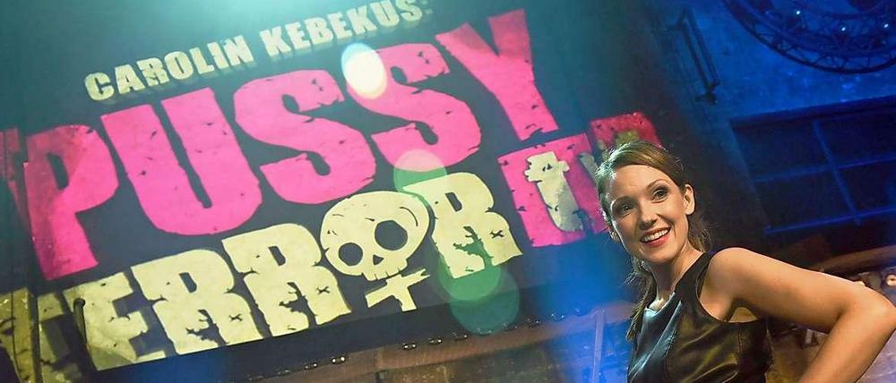 Carolin Kebekus in ihrer neuen Comedy-Sendung "PussyTerror TV" beim WDR.