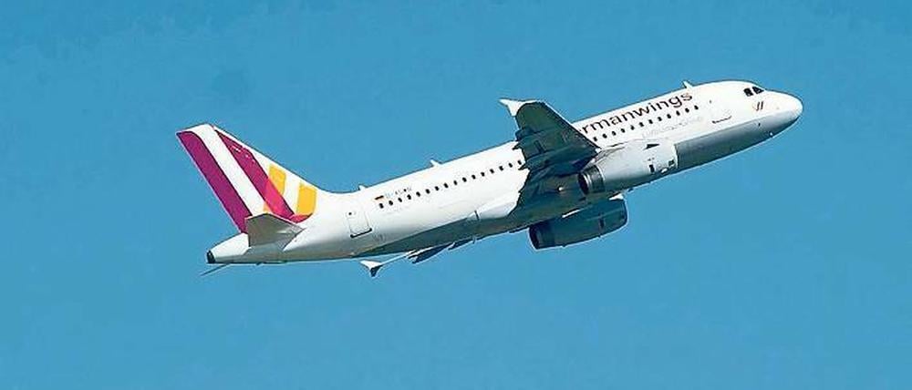 Aufstieg statt Sinkflug. Bei gefährlichen Flugmanövern könnte ein Notfallsystem die Maschine in eine Warteschleife auf sicherer Höhe steuern.