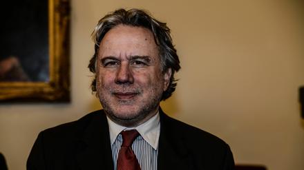 Vize-Innenminister George Katrougalos ist auch für die Verwaltungsreformen zuständig. Er wehrt sich gegen die gegen ihn erhobenen Korruptionsvorwürfe. 