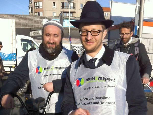 Generalsekretär des Islamrats und Religionslehrer Burhan Kesici und Rabbiner Shlomo Afanasev stellv. Vorsitzender der Gemeinde Kahal Adass Jisroel (v.l.n.r).