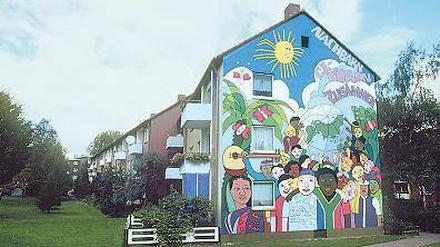 Das Mehrgenerationenhaus ist für moderne Migranten heutiger Tage meist ein Auslaufmodell. 