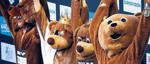 Netter Gag. Bärenstarke Grüße bei der Schwimm-EM 2014 in Berlin. In der Metropole ist die Sportart fest verankert. Foto: dpa/Hitij