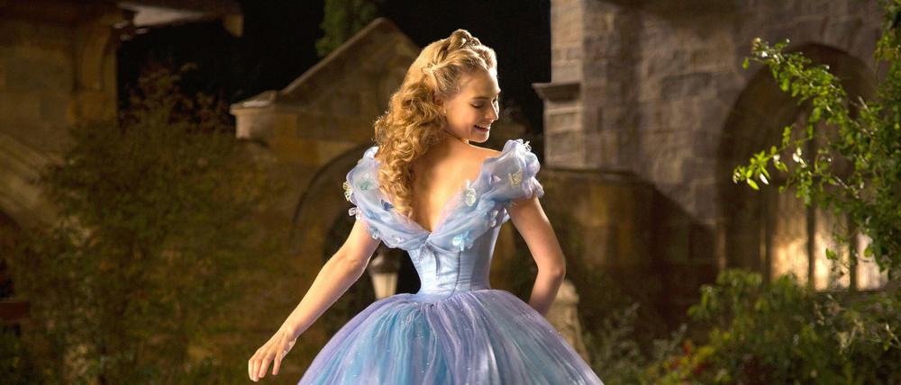 Lily James als "Cinderella".