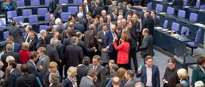 541 Abgeordnete stimmten mit Ja, 32 mit Nein - davon 29 aus den reihen der Union - und 13 enthielten sich