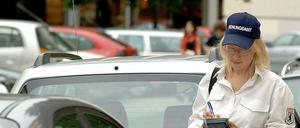 Kein Erbarmen. Die Mitarbeiter der Ordnungsämter gehen rigide gegen Falschparker vor. 
