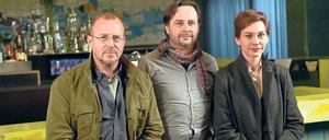 Arbeit statt Party. Heino Ferch (l.) und Christiane Paul mit Regisseur Elmar Fischer im Club Prince Charles. 