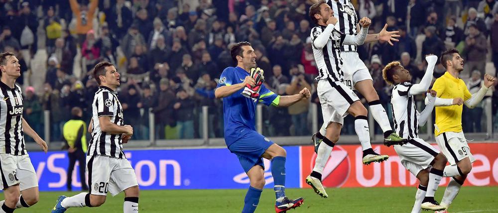 Zum in die Luft springen war es eigentlich nicht, trotzdem freuten sich die Juve-Spieler über den Erfolg.